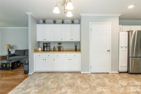 1828 Pine Hollow Place Hudson NC 28638