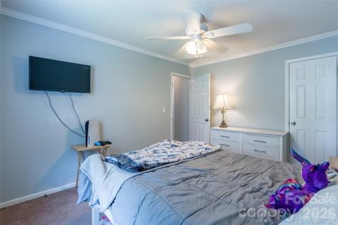 1828 Pine Hollow Place Hudson NC 28638