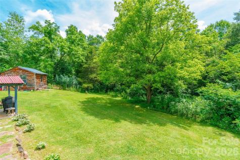 1828 Pine Hollow Place Hudson NC 28638
