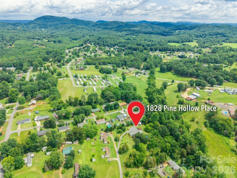 1828 Pine Hollow Place Hudson NC 28638