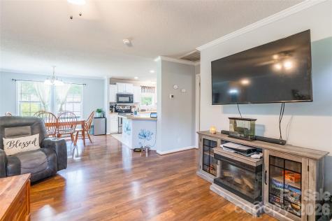 1828 Pine Hollow Place Hudson NC 28638