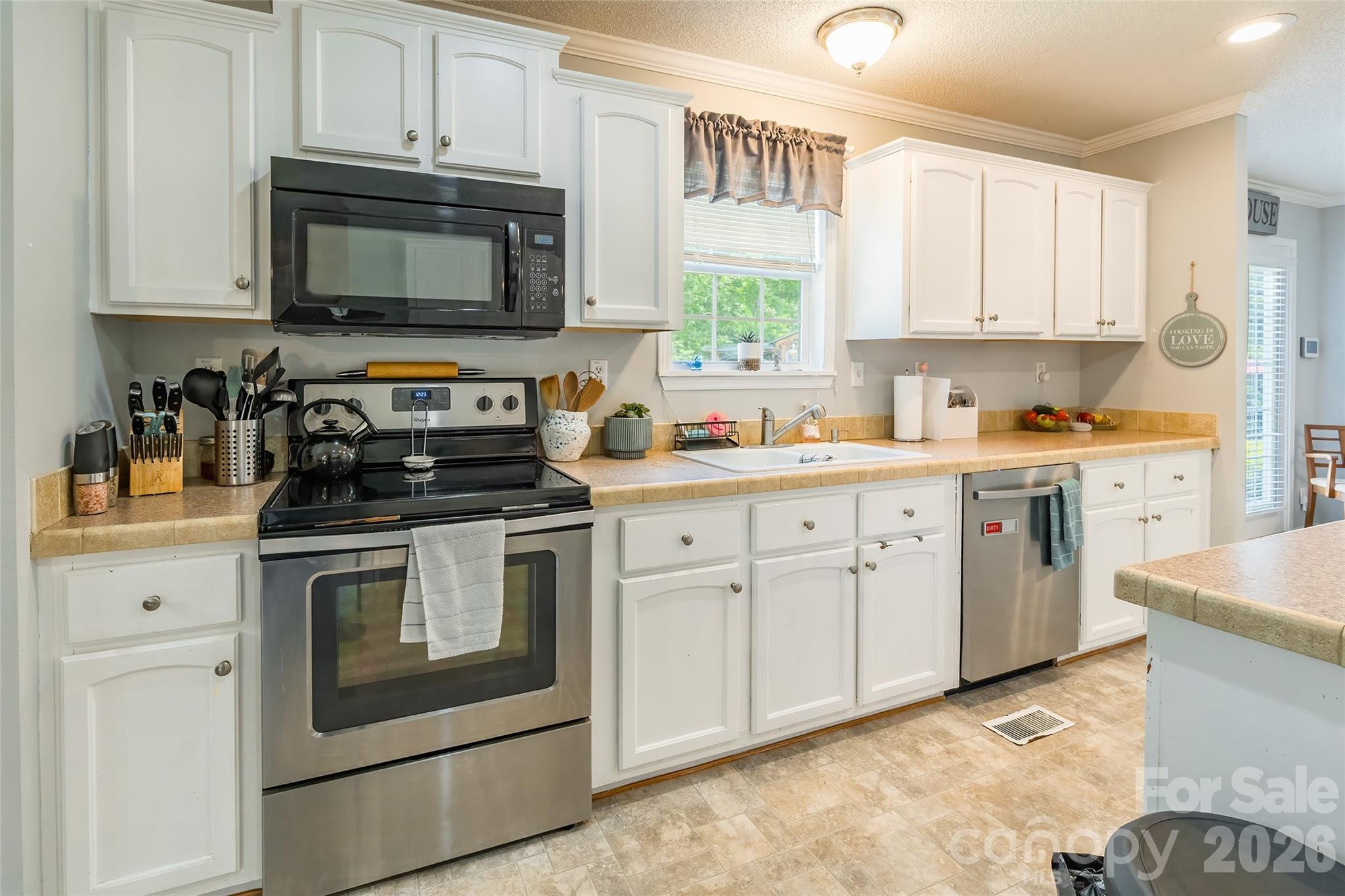 1828 Pine Hollow Place Hudson NC 28638