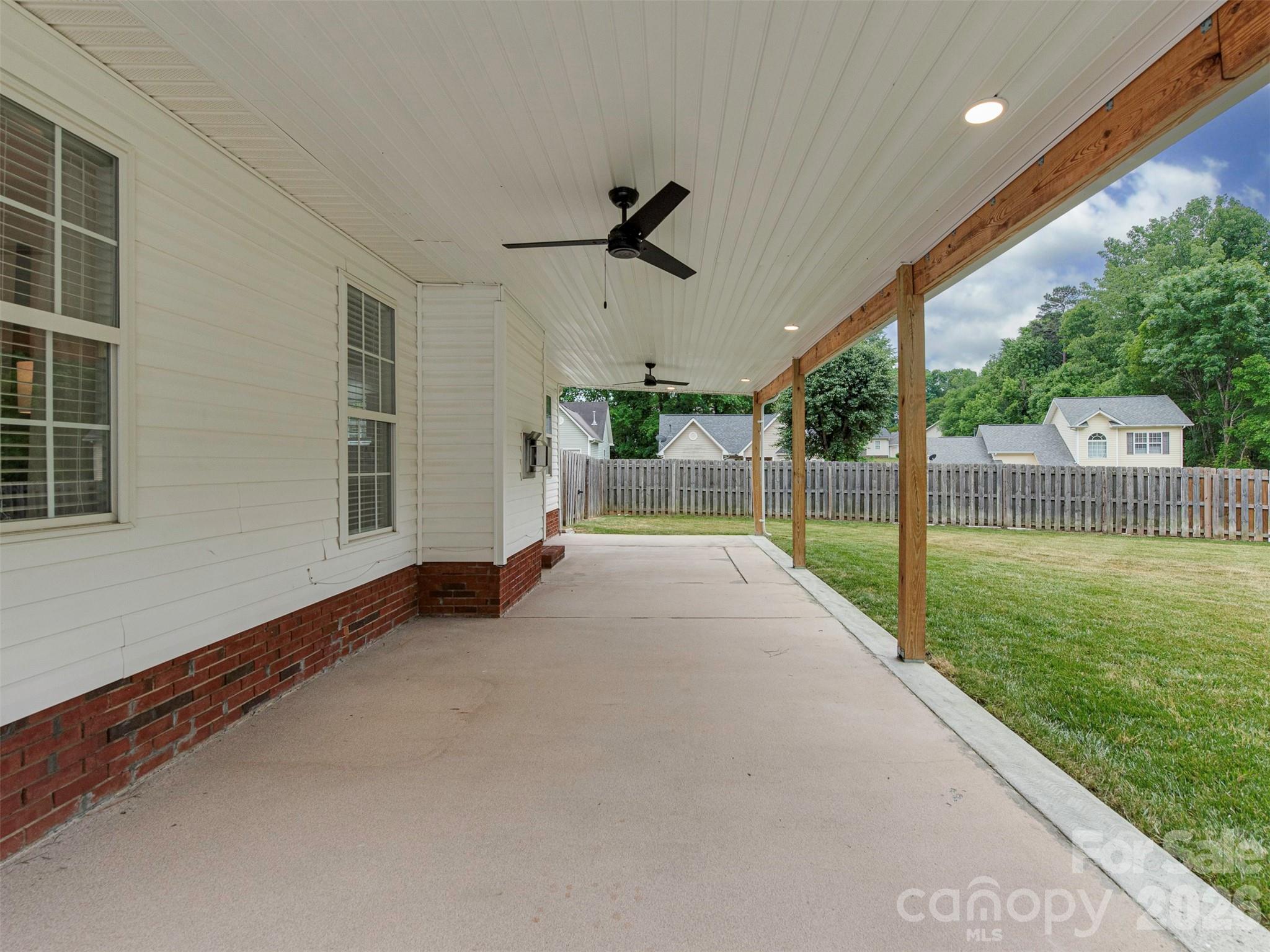 9221 Forest Green Drive Charlotte NC 28227