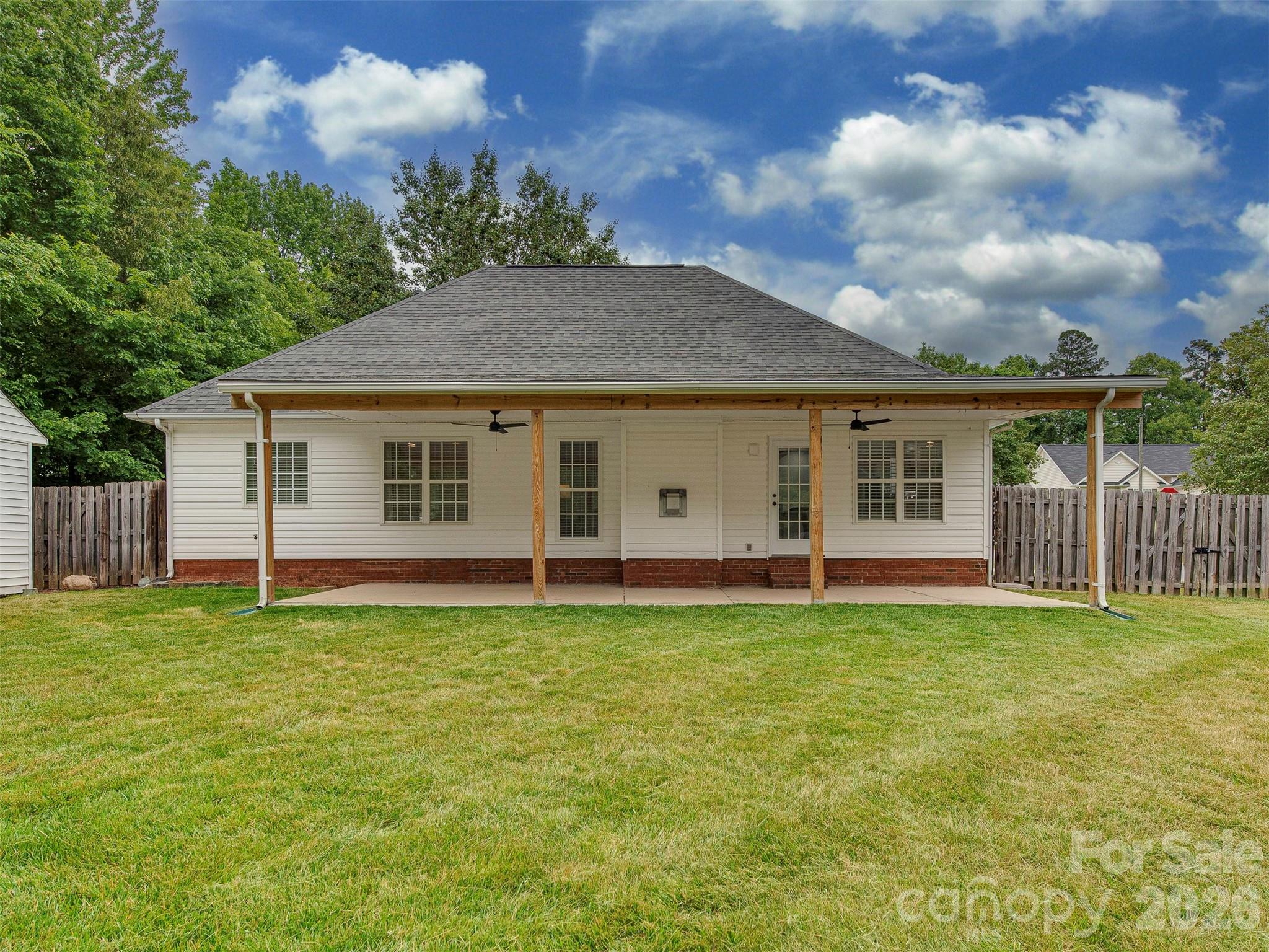 9221 Forest Green Drive Charlotte NC 28227