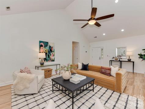 9221 Forest Green Drive Charlotte NC 28227