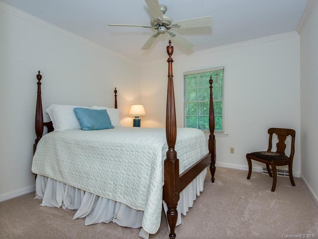 3215 Johnny Cake Lane Charlotte NC 28226