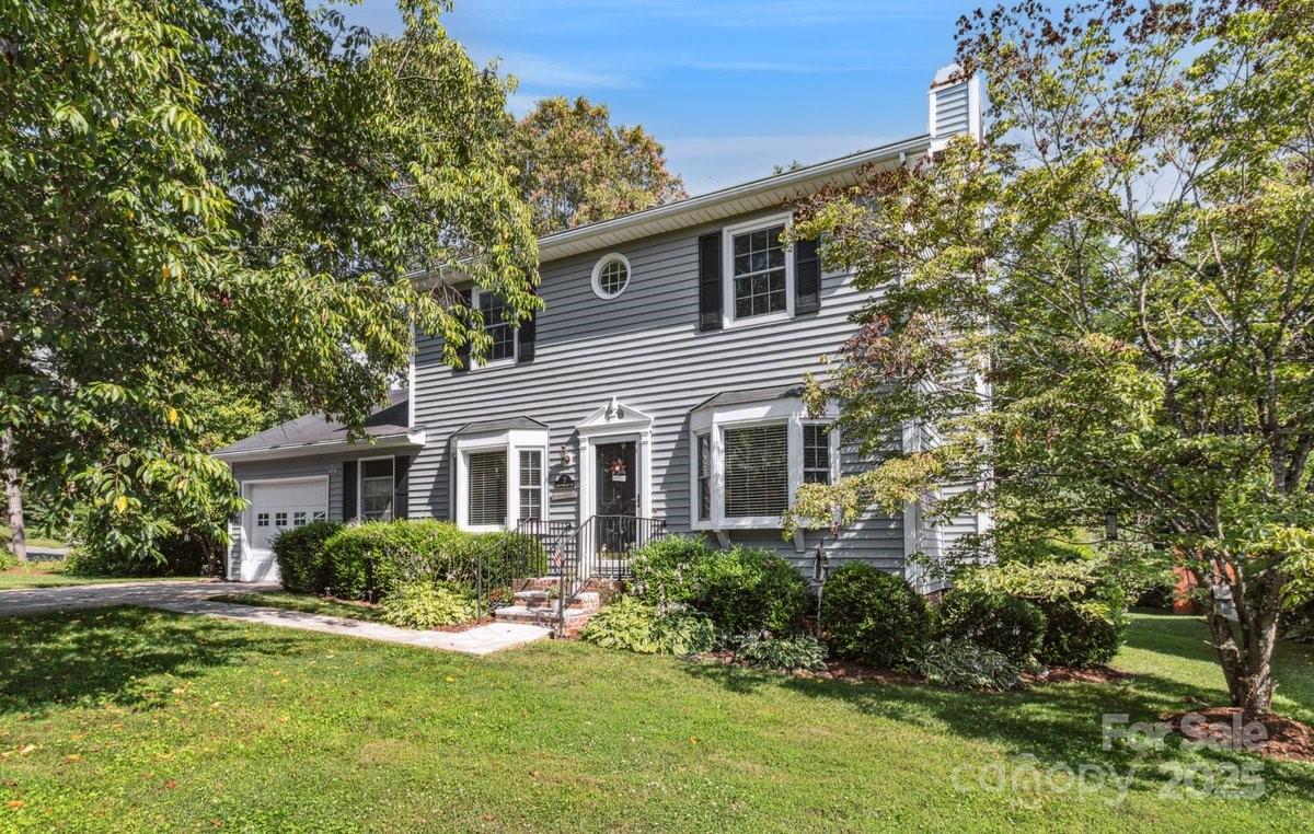 2 Westminster Drive Asheville NC 28804