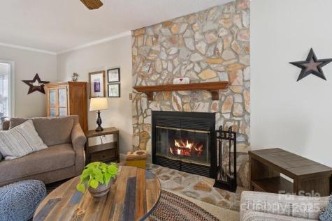 2 Westminster Drive Asheville NC 28804