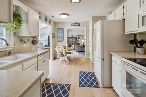 2 Westminster Drive Asheville NC 28804