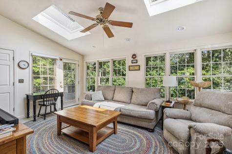 2 Westminster Drive Asheville NC 28804