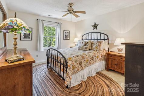 2 Westminster Drive Asheville NC 28804