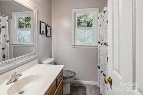 2 Westminster Drive Asheville NC 28804