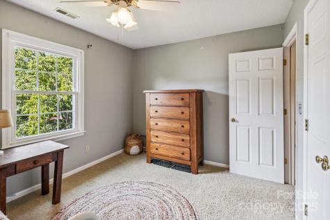 2 Westminster Drive Asheville NC 28804