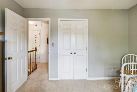 2 Westminster Drive Asheville NC 28804