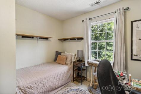 2 Westminster Drive Asheville NC 28804