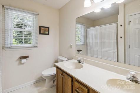 2 Westminster Drive Asheville NC 28804