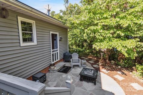 2 Westminster Drive Asheville NC 28804