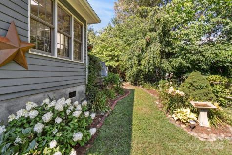 2 Westminster Drive Asheville NC 28804