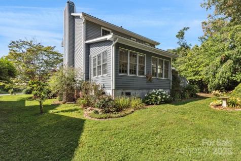 2 Westminster Drive Asheville NC 28804