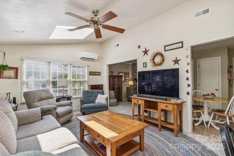 2 Westminster Drive Asheville NC 28804