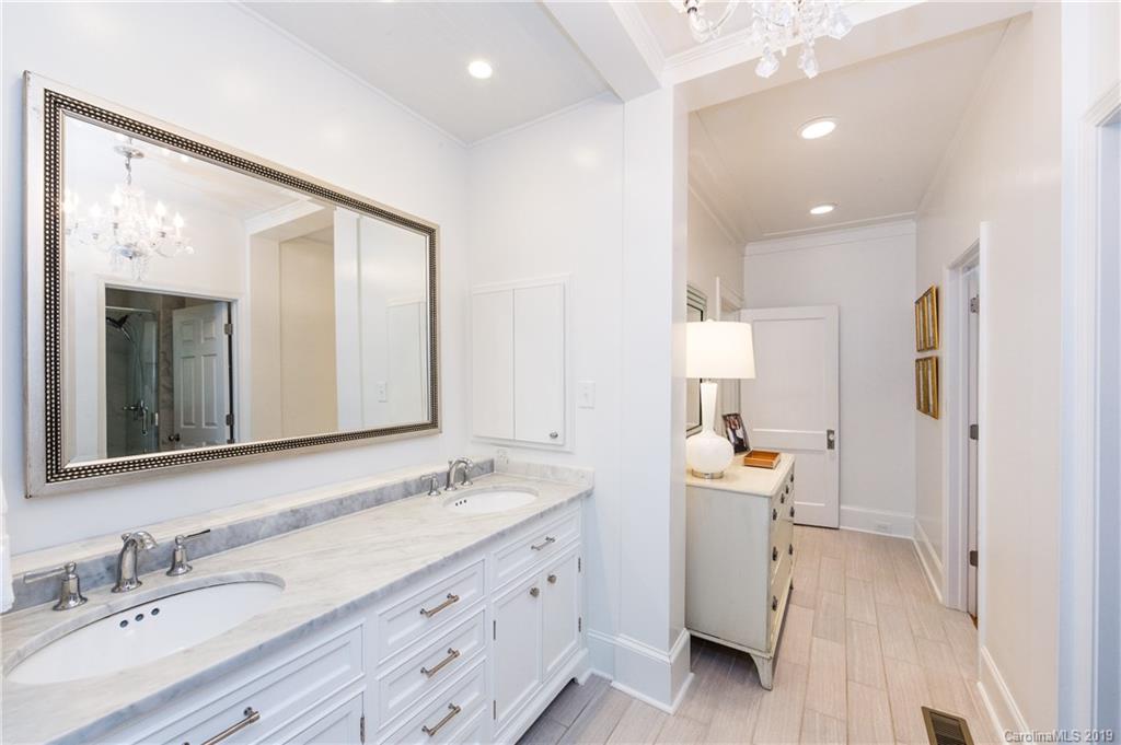 2328 Sharon Road Charlotte NC 28207