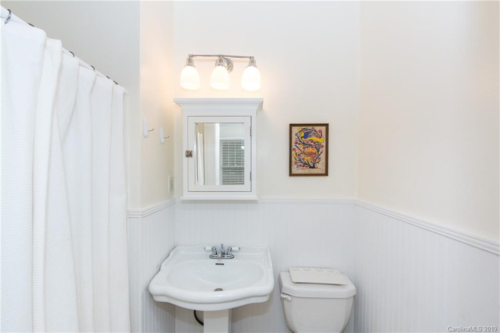 2328 Sharon Road Charlotte NC 28207