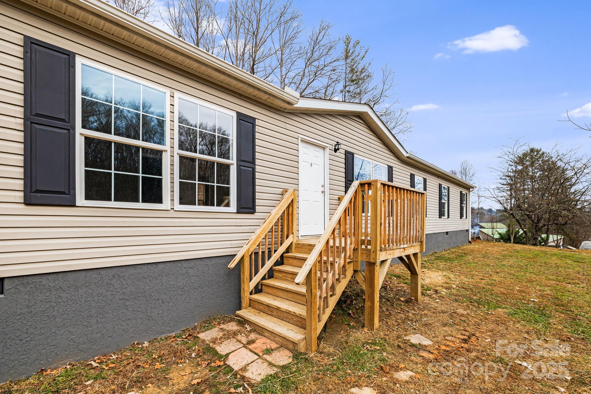 216 Windy Cove Drive Horse Shoe NC 28742