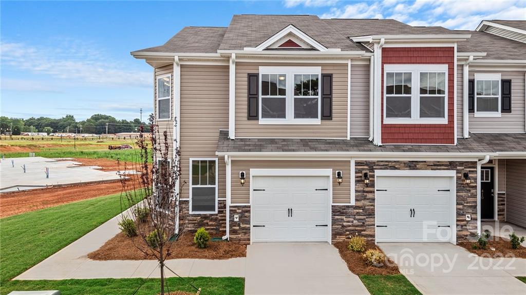 176 Creekview Road Hendersonville NC 28792
