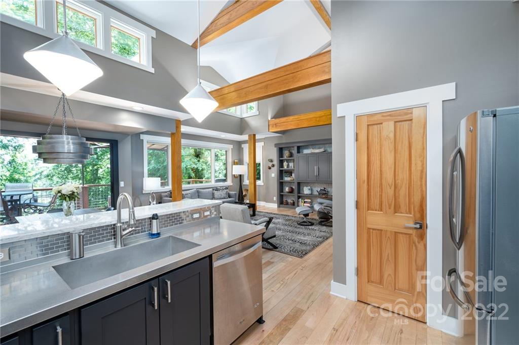 9 Kenilworth Road Asheville NC 28803