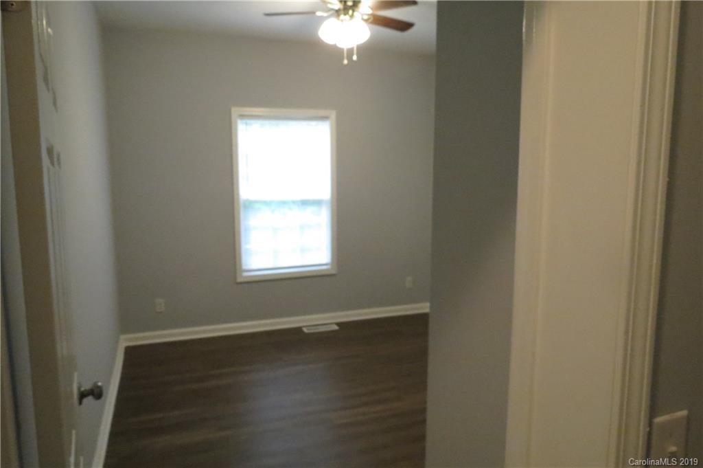 1127 Autumnwood Lane Charlotte NC 28213