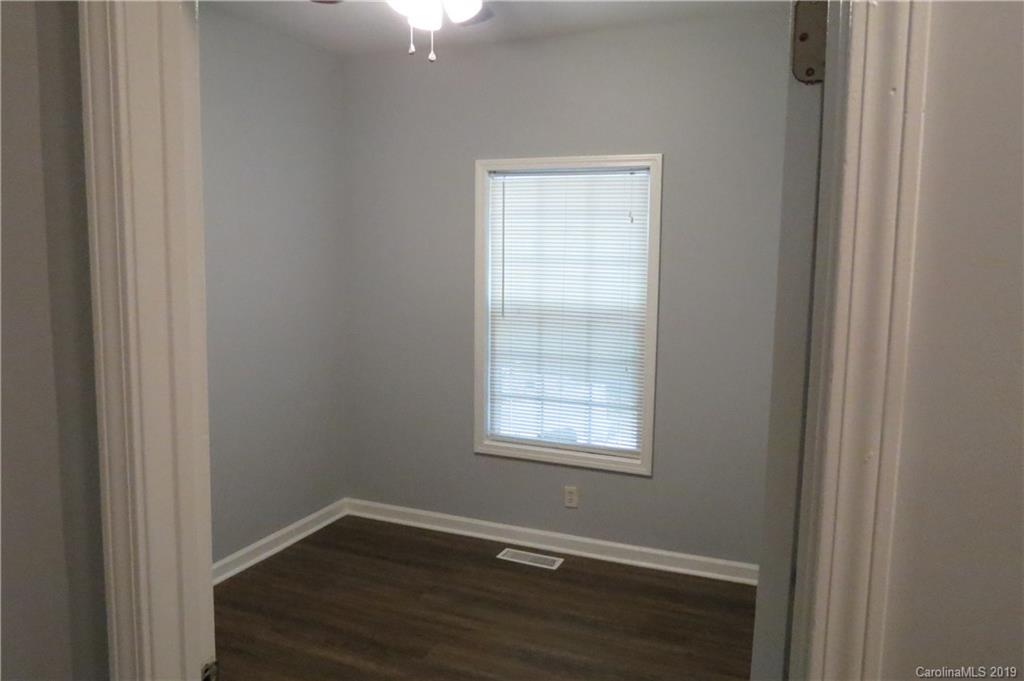 1127 Autumnwood Lane Charlotte NC 28213