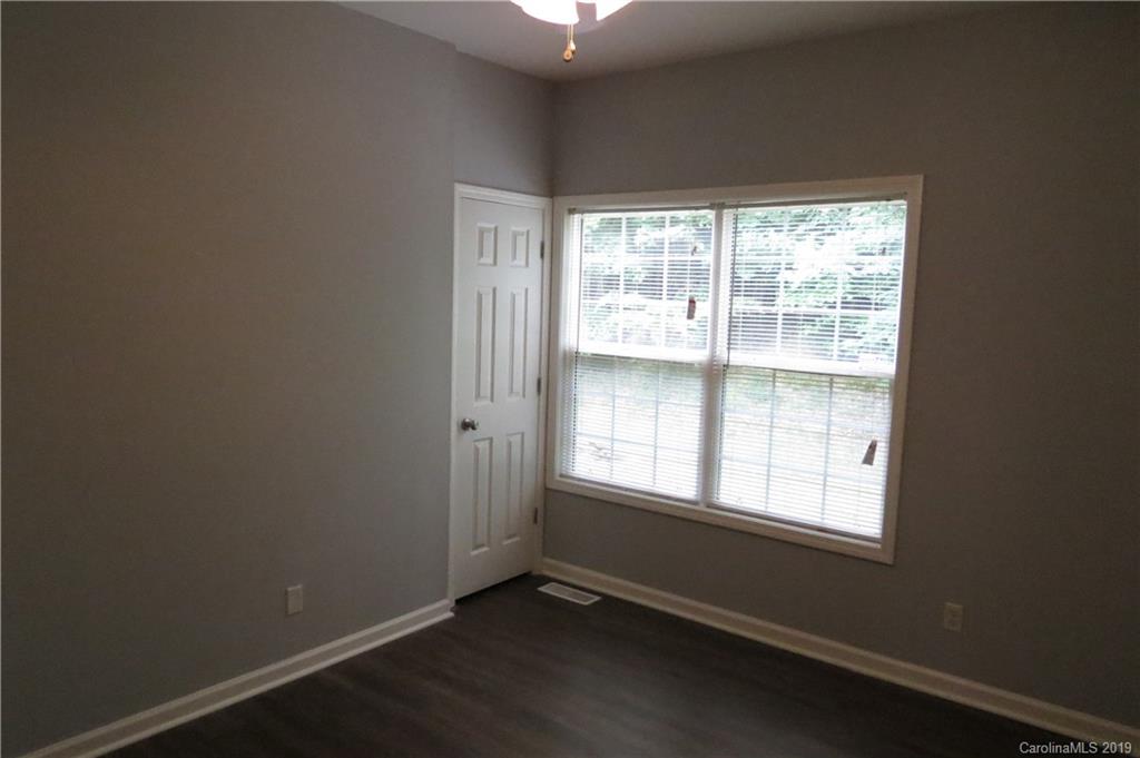 1127 Autumnwood Lane Charlotte NC 28213