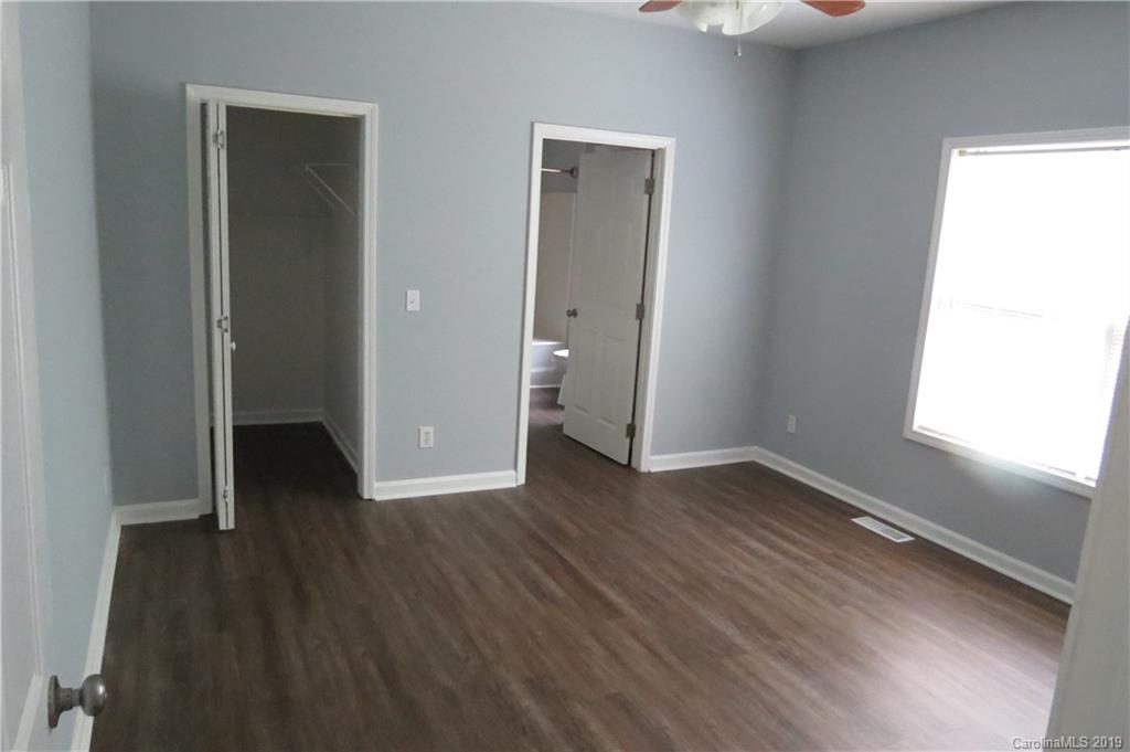 1127 Autumnwood Lane Charlotte NC 28213