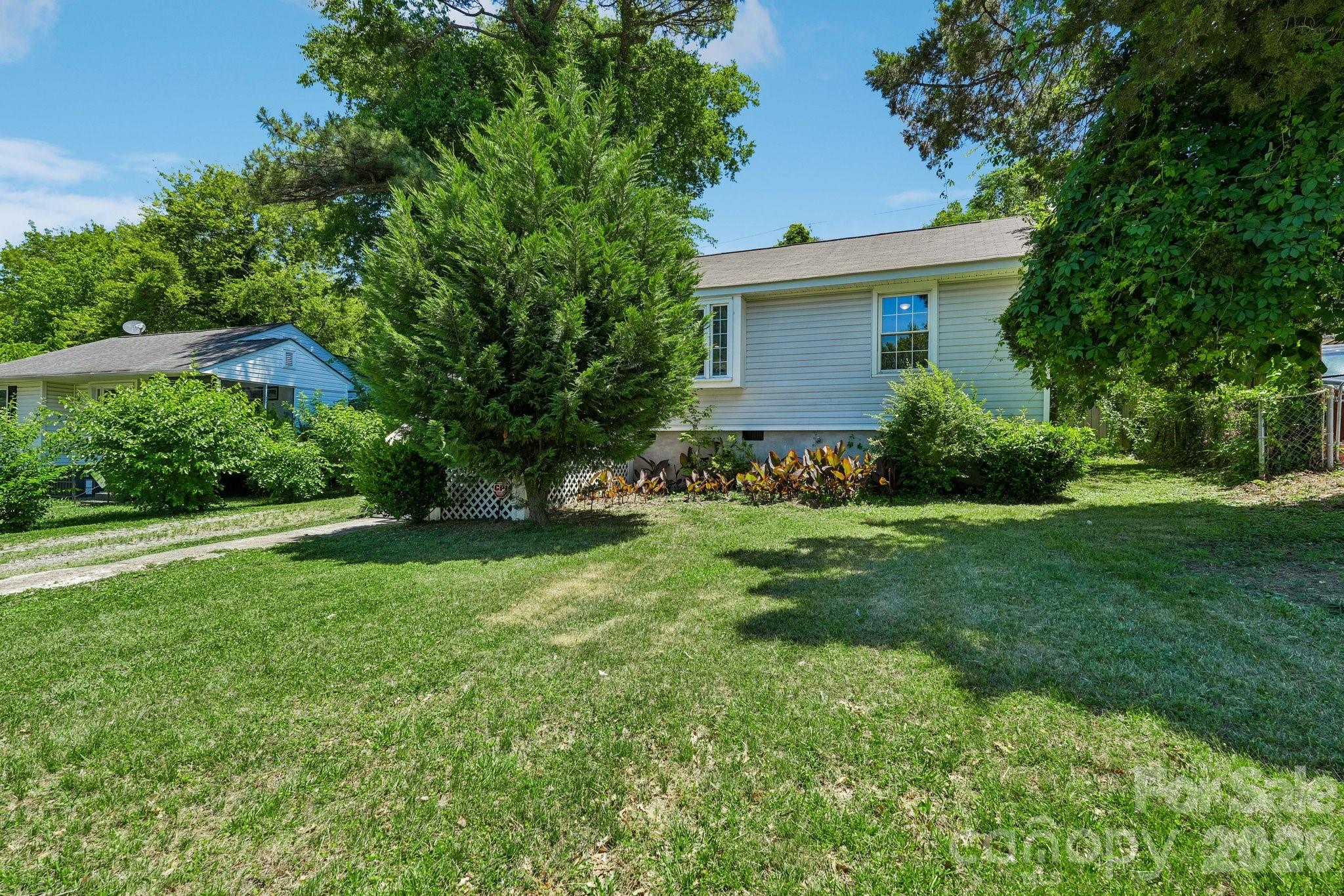 1824 Double Oaks Road Charlotte NC 28206