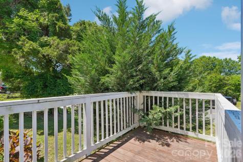 1824 Double Oaks Road Charlotte NC 28206