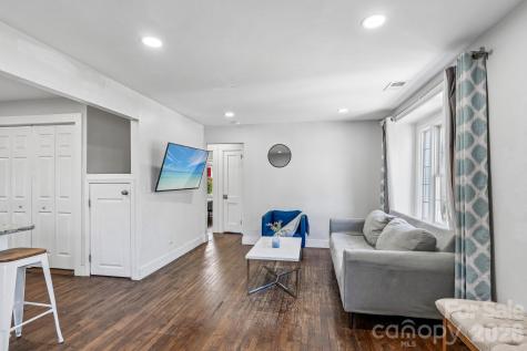 1824 Double Oaks Road Charlotte NC 28206