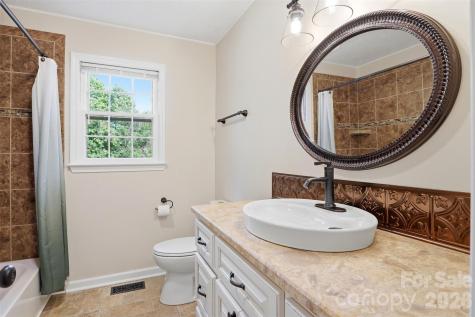 1903 Robyn Avenue Shelby NC 28152