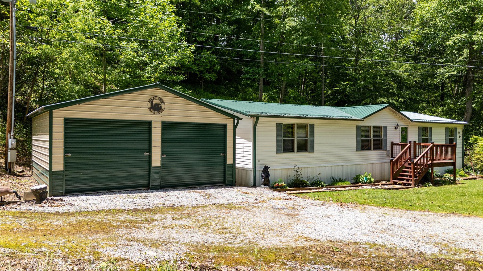 689 Bradford Road Burnsville NC 28714