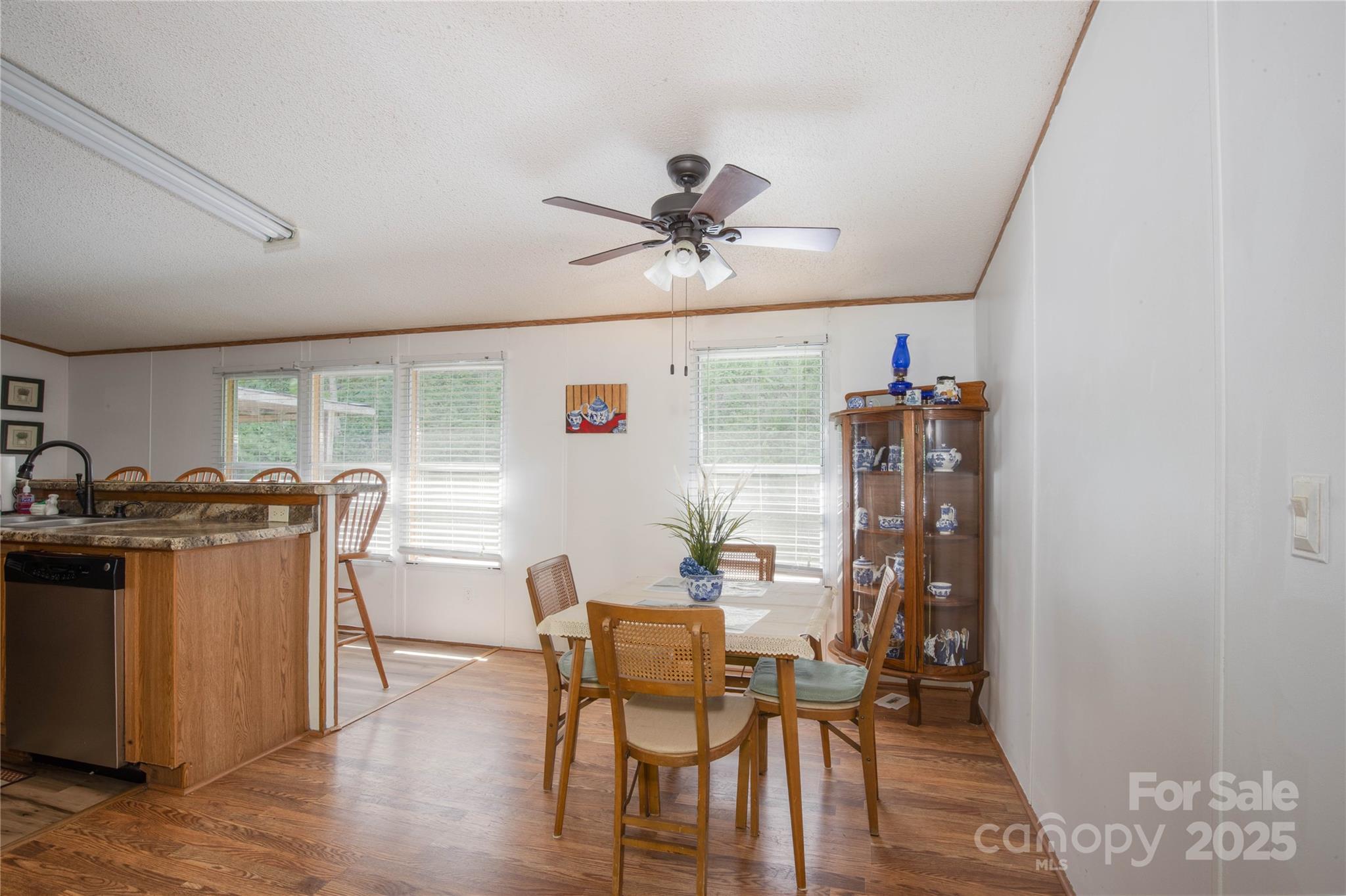 689 Bradford Road Burnsville NC 28714