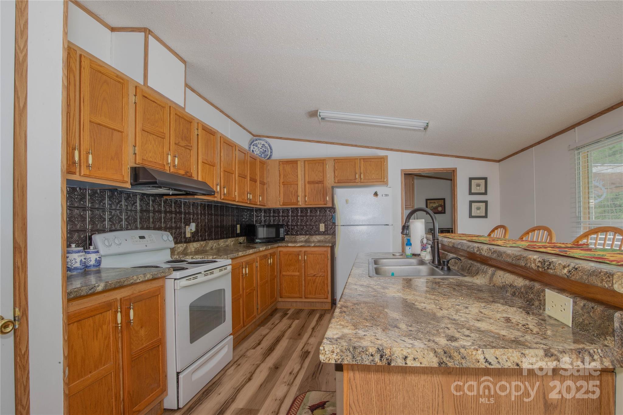 689 Bradford Road Burnsville NC 28714