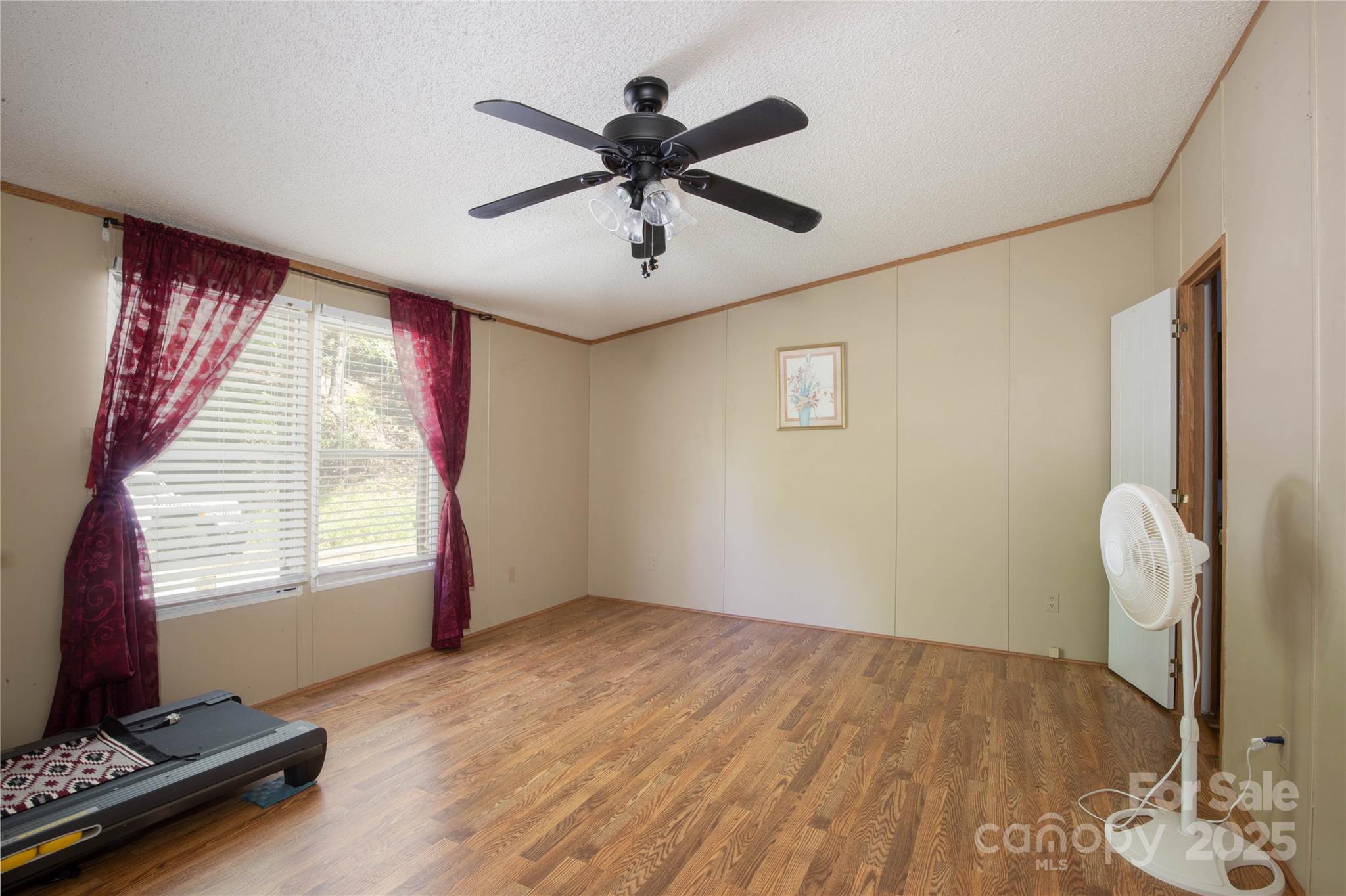 689 Bradford Road Burnsville NC 28714