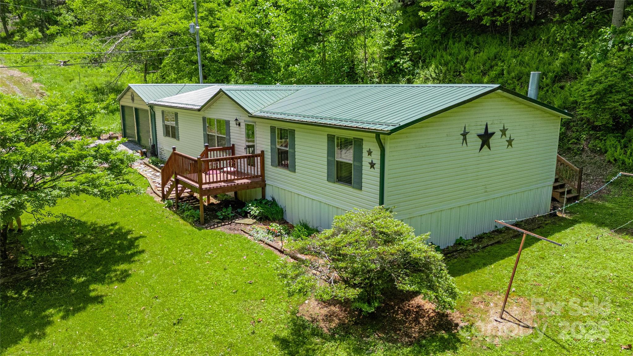 689 Bradford Road Burnsville NC 28714