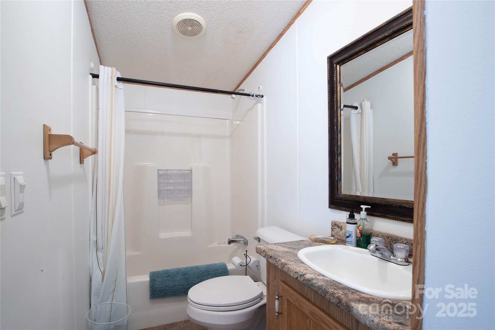 689 Bradford Road Burnsville NC 28714