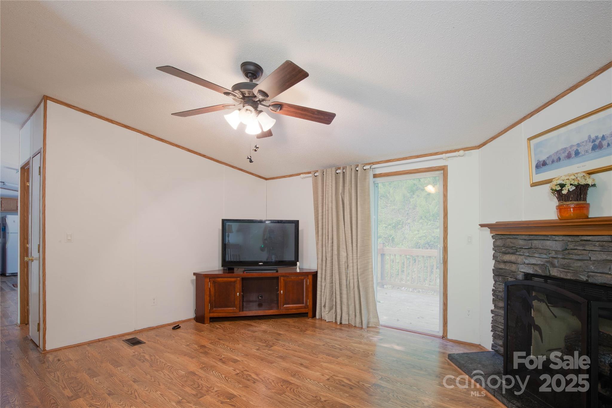 689 Bradford Road Burnsville NC 28714