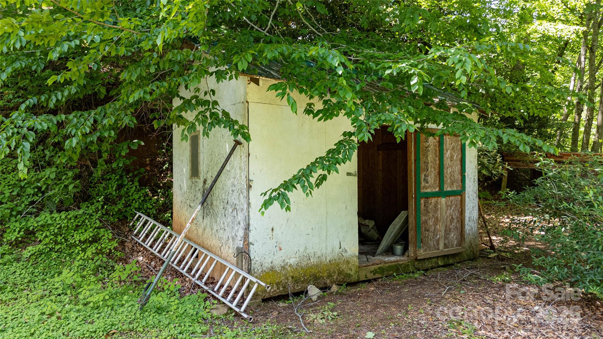 689 Bradford Road Burnsville NC 28714