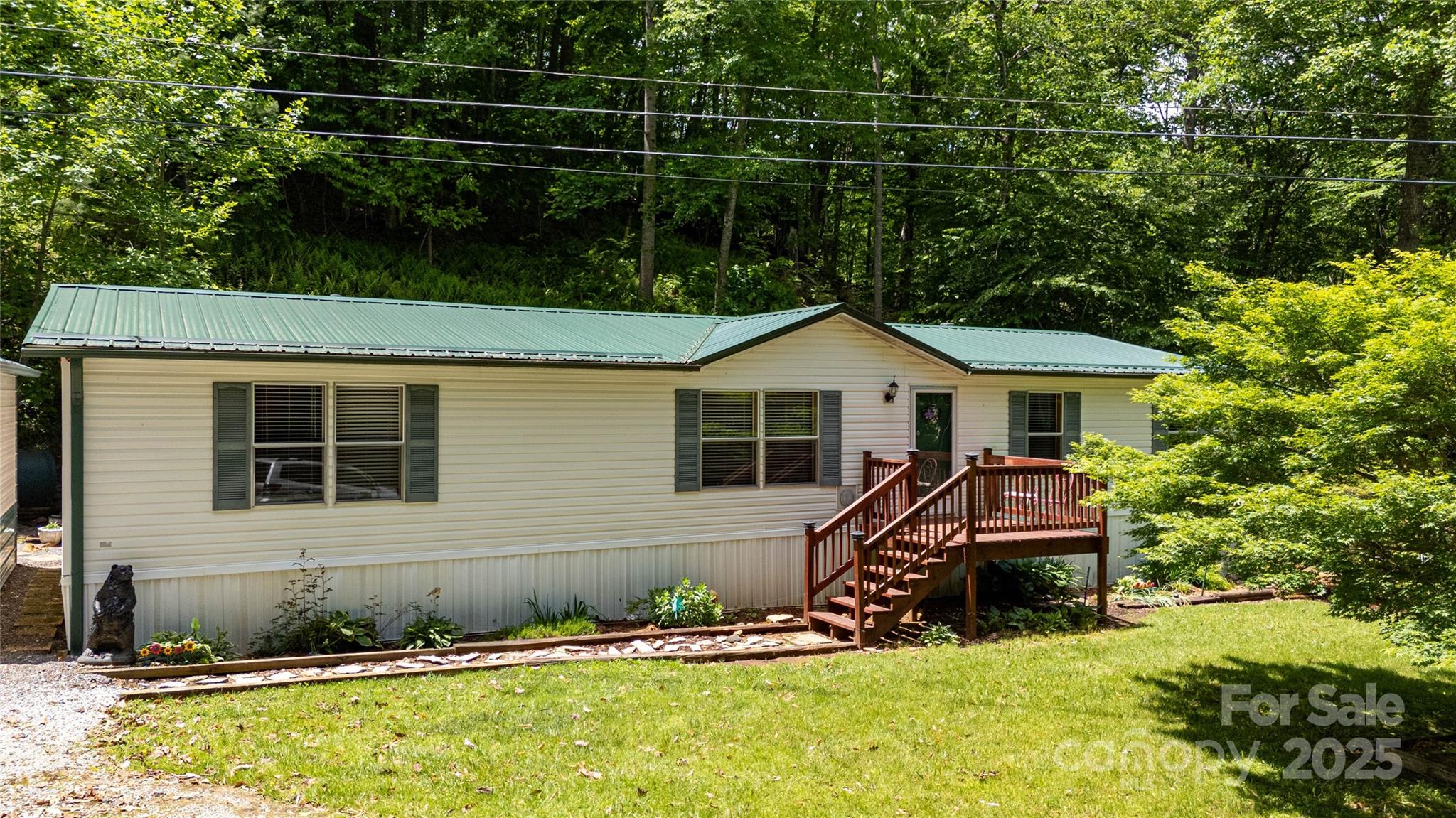 689 Bradford Road Burnsville NC 28714
