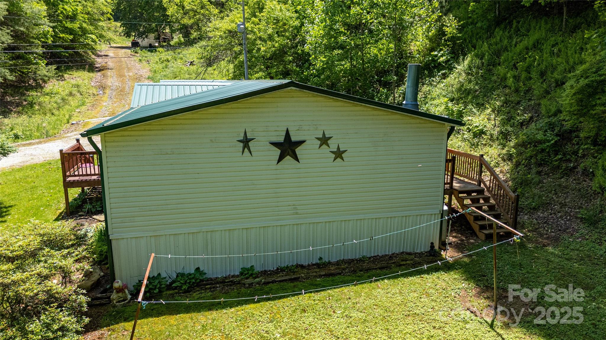 689 Bradford Road Burnsville NC 28714