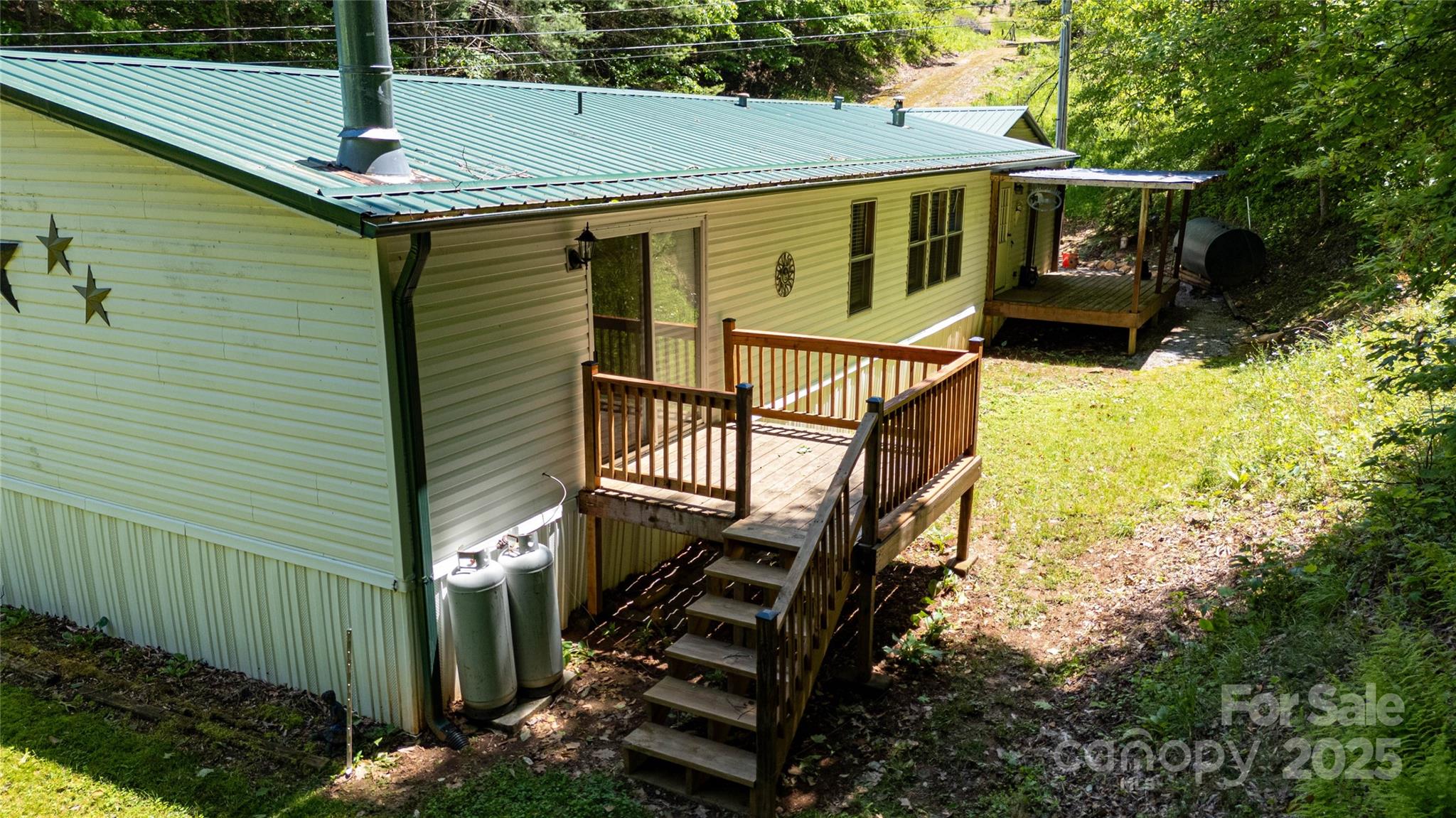 689 Bradford Road Burnsville NC 28714