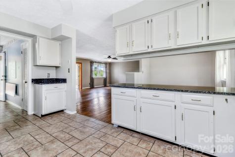 38 Chadwick Wade Drive Asheville NC 28804