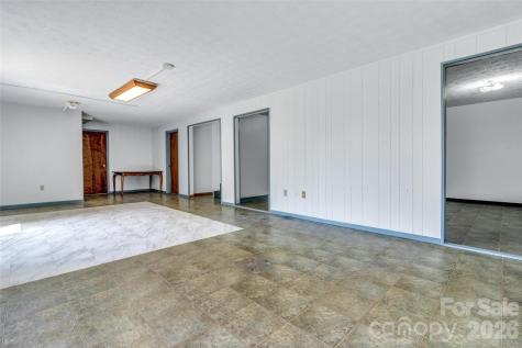 38 Chadwick Wade Drive Asheville NC 28804